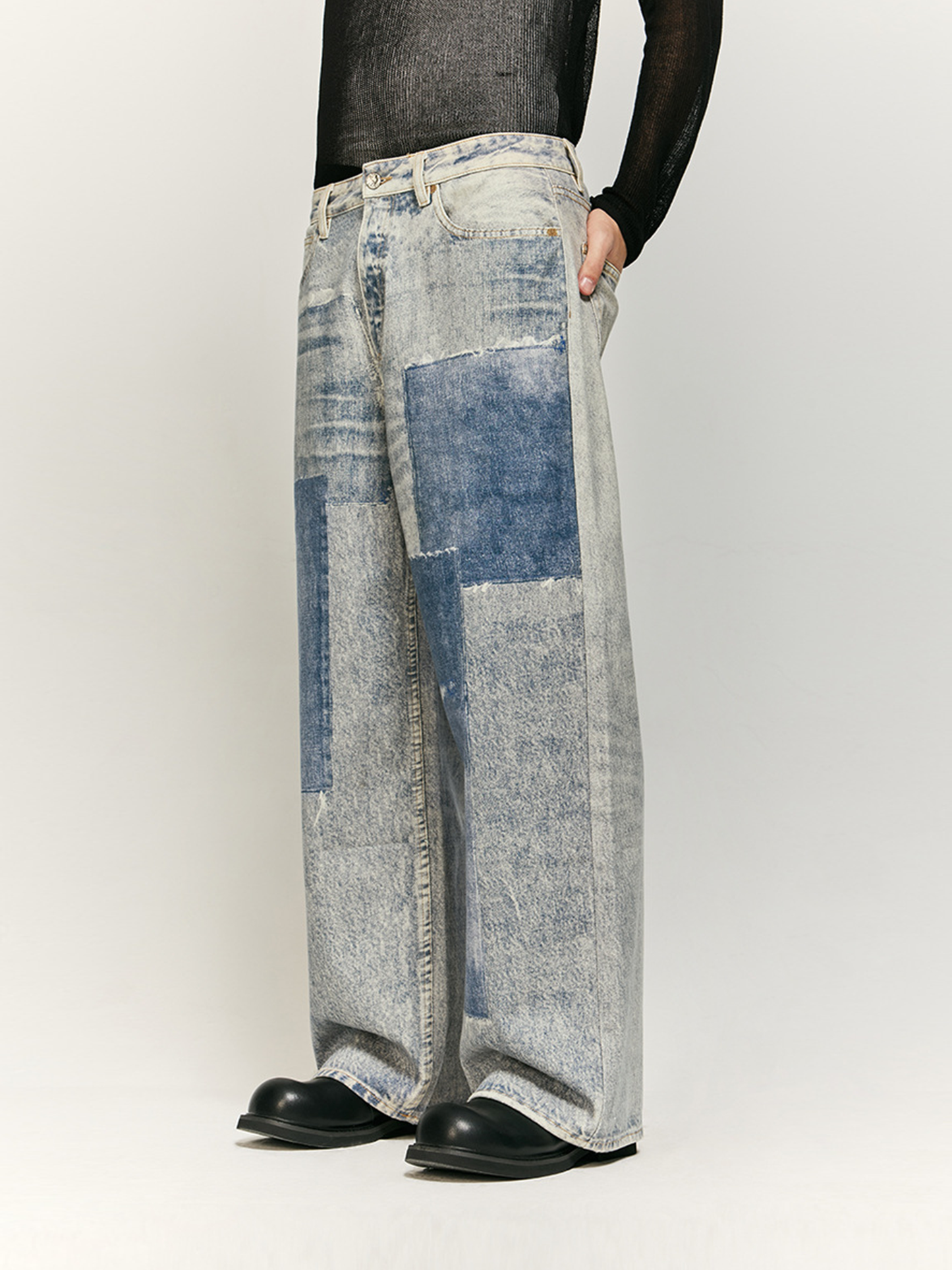 Water-washed Snowflake Print Jeans